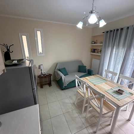 R Apartment 나프팍토스 외부 사진
